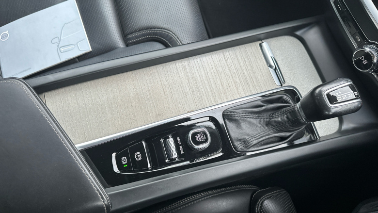 Volvo S60 2.0 T5 Inscription Plus 4dr Auto Petrol Saloon